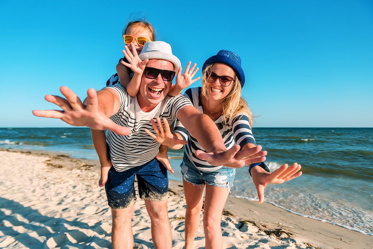 Famiglia sulla spiaggia dell'Hotel Lido di Bibione